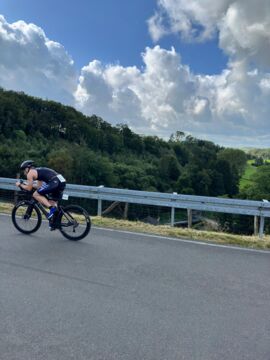 Juan auf der Radstrecke, schnelle 18km stehen an