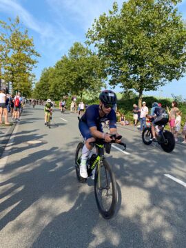 90km Radfahren, 2 Runden...Fynn in Aktion