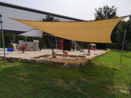 Spielplatz mit Sonnensegel in Duisburg